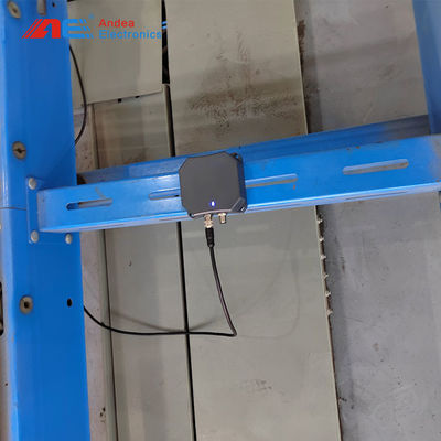 Jangka panjang UHF RFID Integrated Reader Dengan RS232 RS485 TCP Baca Jangka 0-3 Meter