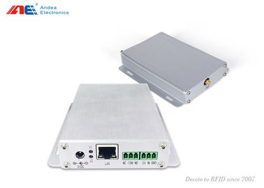 Komunikasi TCP / IP 13.56MHz Mid Range RFID Reader Satu Antena Antena SMA